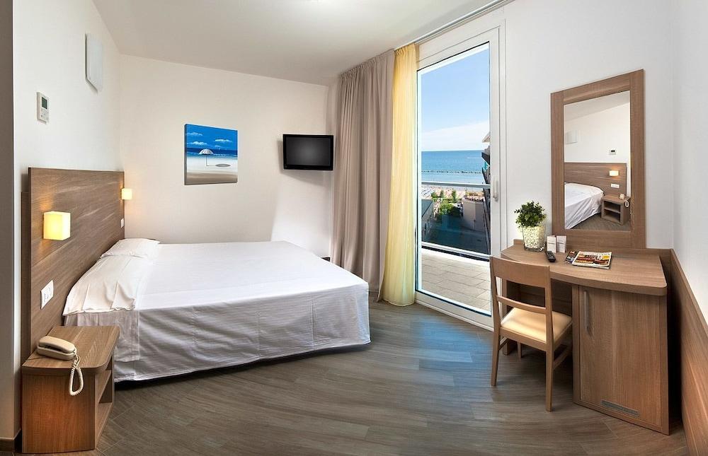 Hotel Atlantic & Spa Габиче Маре Екстериор снимка
