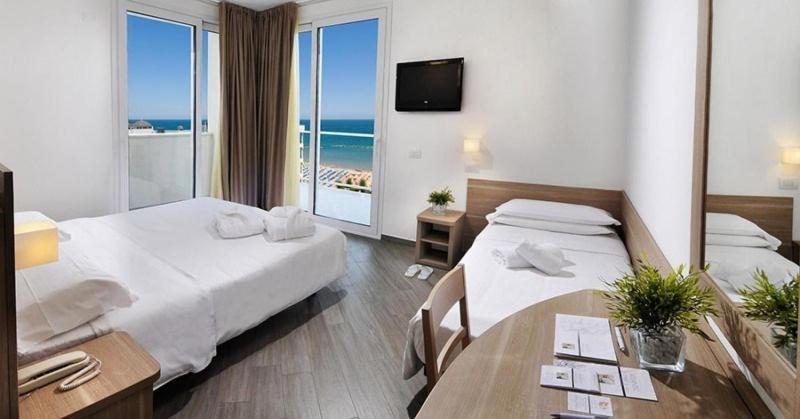 Hotel Atlantic & Spa Габиче Маре Екстериор снимка