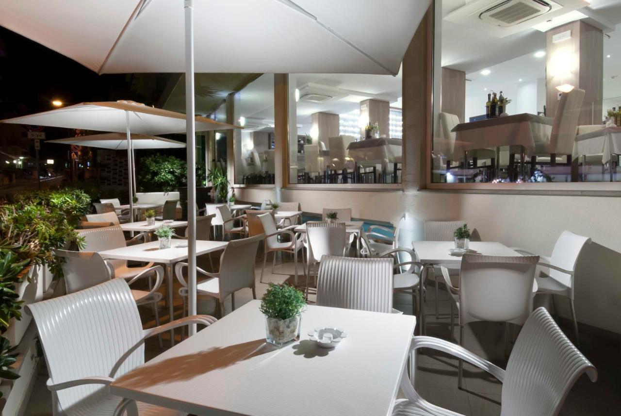 Hotel Atlantic & Spa Габиче Маре Екстериор снимка