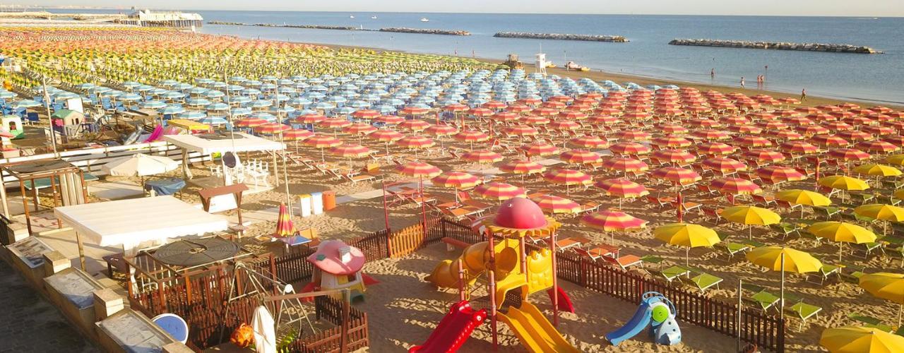 Hotel Atlantic & Spa Габиче Маре Екстериор снимка