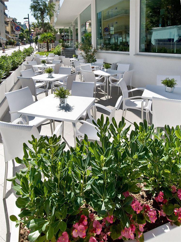 Hotel Atlantic & Spa Габиче Маре Екстериор снимка