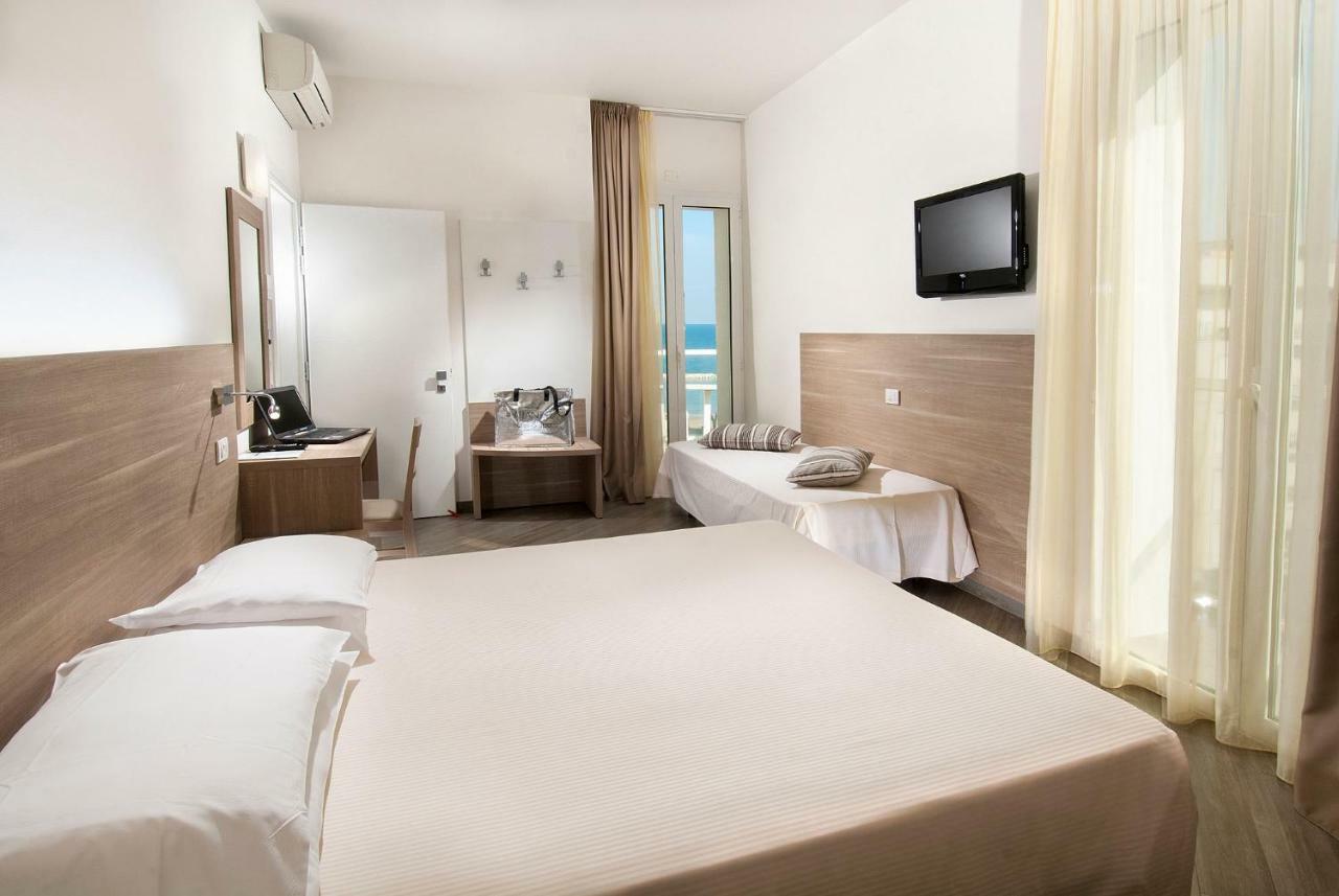 Hotel Atlantic & Spa Габиче Маре Екстериор снимка