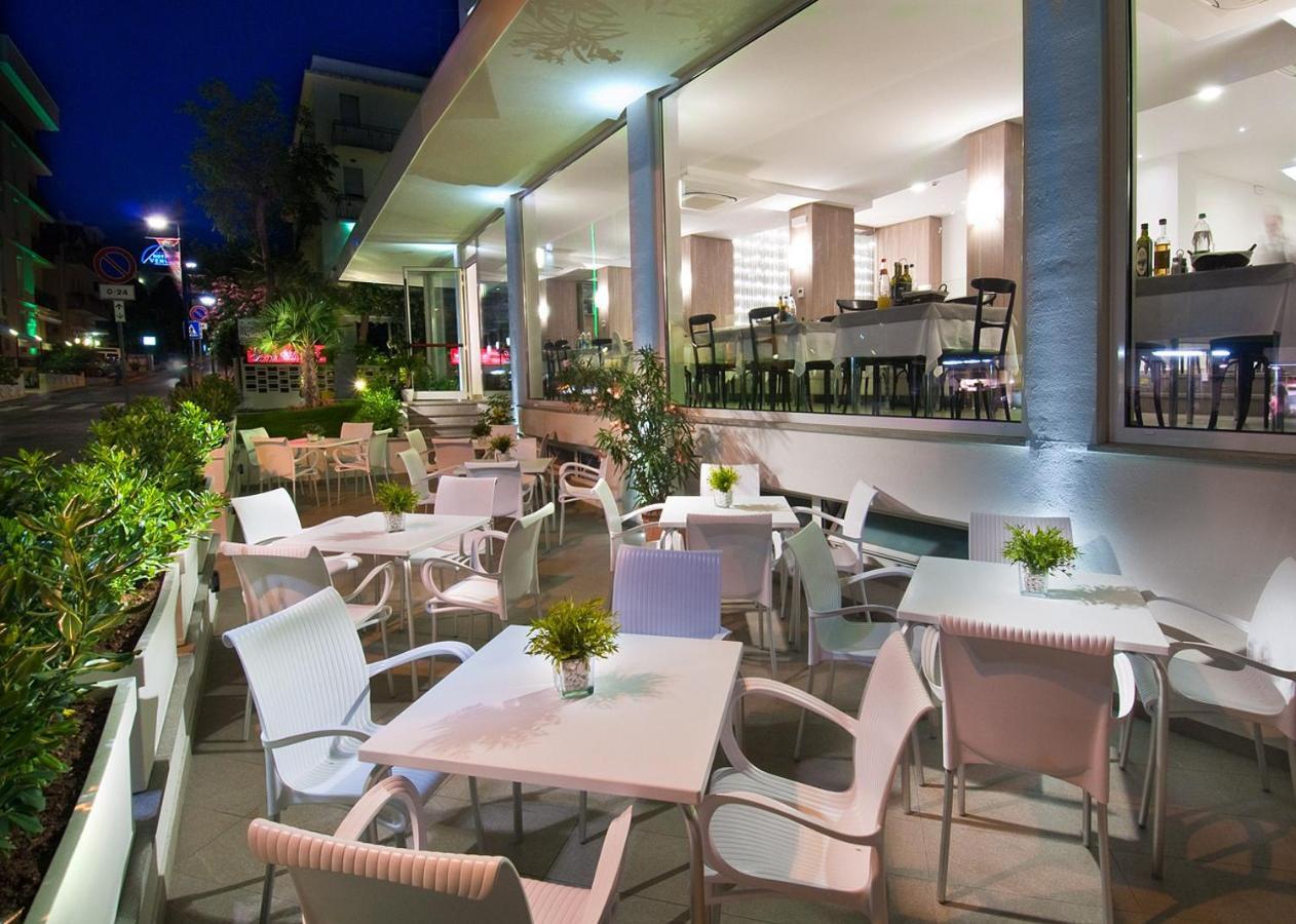 Hotel Atlantic & Spa Габиче Маре Екстериор снимка
