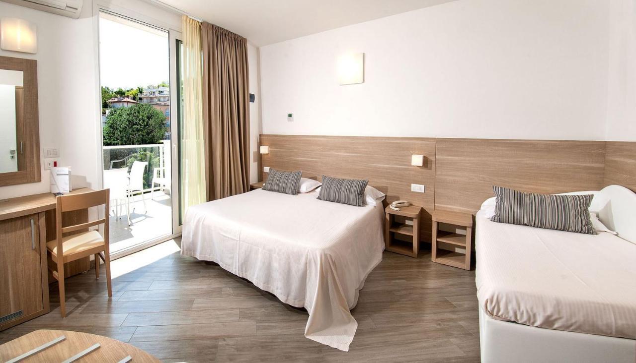 Hotel Atlantic & Spa Габиче Маре Екстериор снимка